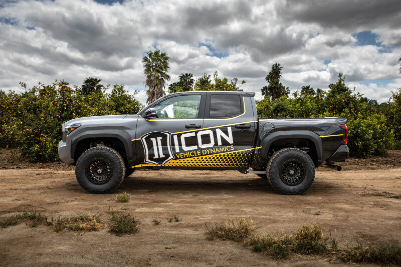 ICON 2024+ Toyota Tacoma 1,25-3 Zoll Stage 3 Fahrwerkssystem aus Billet-Aluminium mit Dreifachfederung