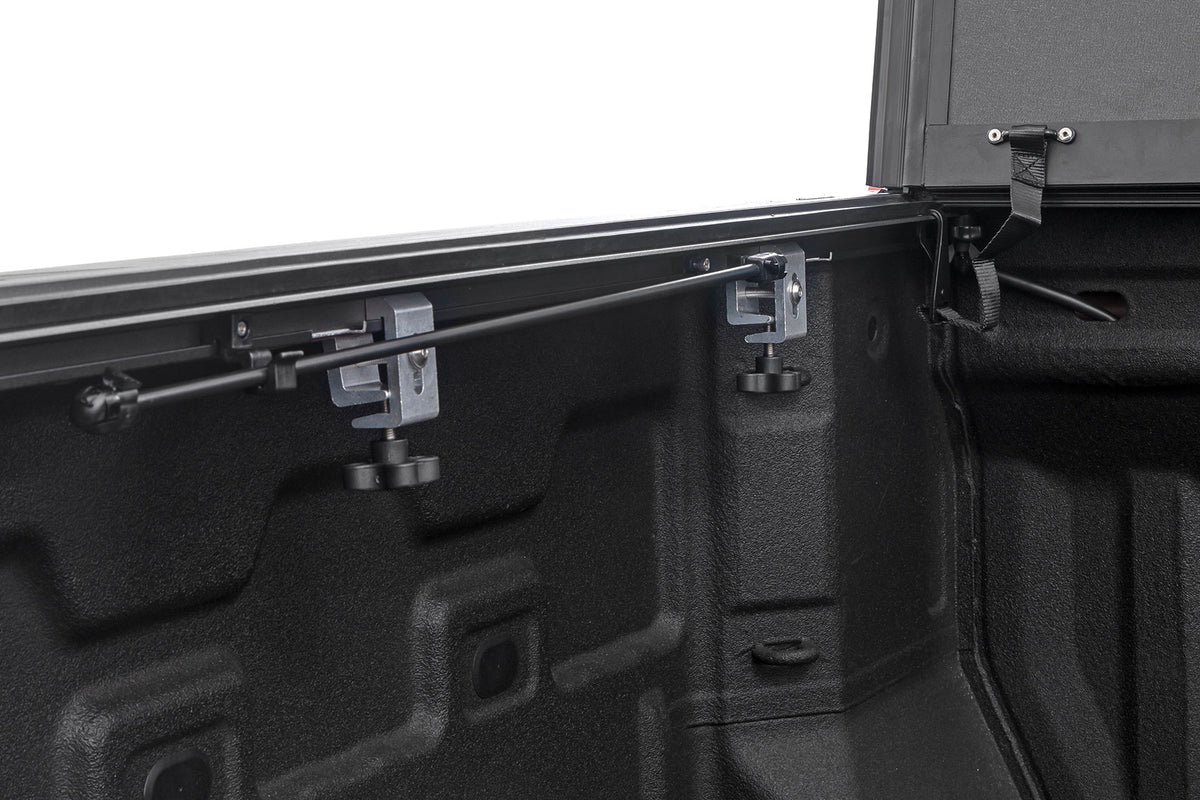 19-23-gm-hard-flip-up-cover08_2.jpg