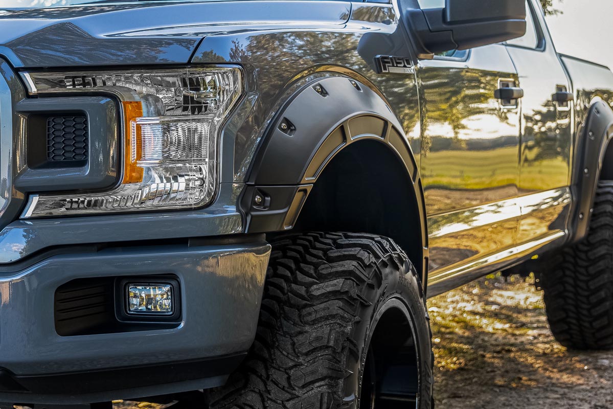 devans_truck_tighter_crop-3_1_1_1_1_1_2.jpg