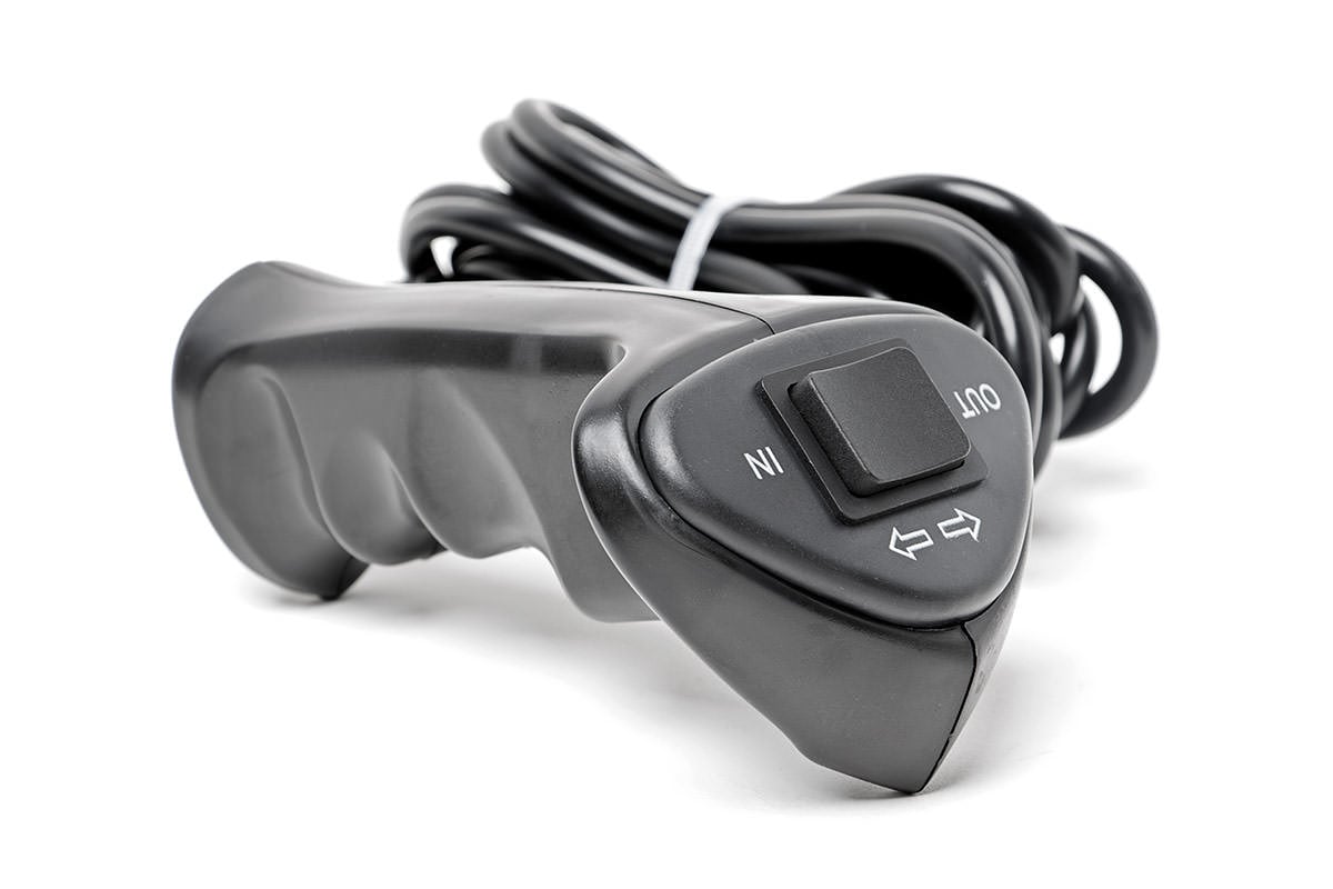 electric-winch-proseries-remote_3.jpg