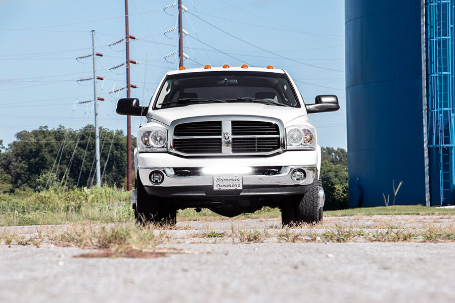 lights-20-inch-dodge-mounts_70568-white-ram-3500-front_1_1_3.jpg